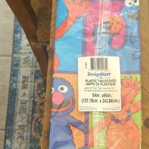 Designware Colorful Character Tablecover